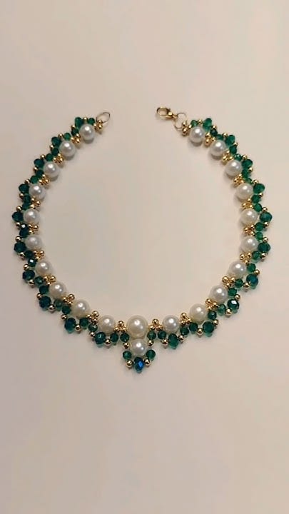 Emerald Green Crystal & Pearl Beaded Necklace – Statement Collar Necklace
